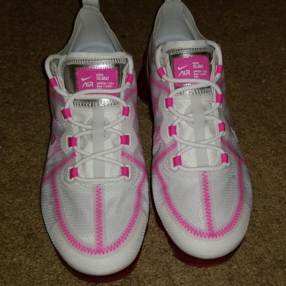 NWOT Nike Air Vapormax - Picture 2 of 8